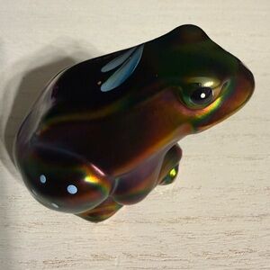 Fenton Amethyst Carnival Glass Frog